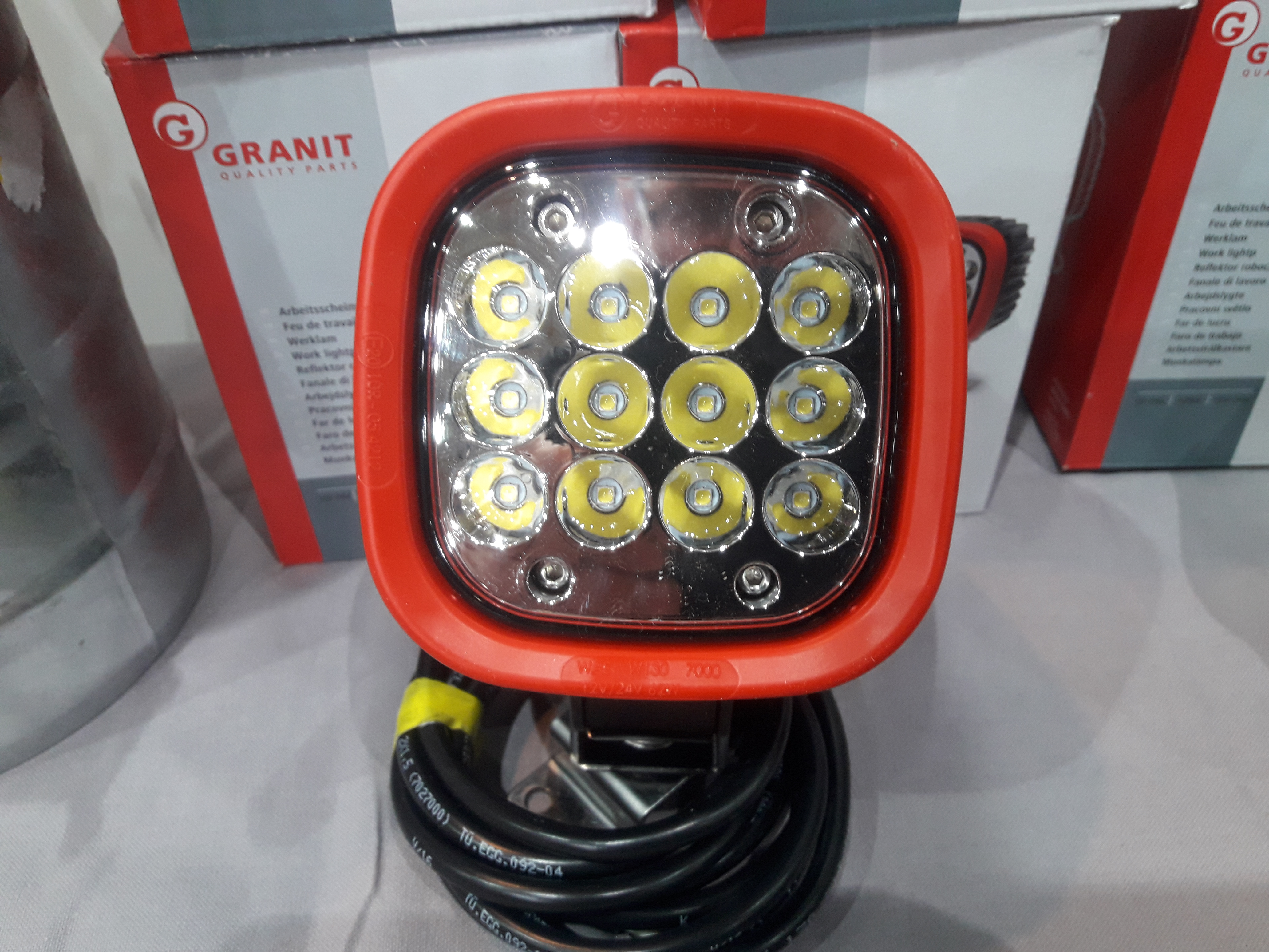 Led työvalo 7000 Lumenia Pitkällä valonsäteellä